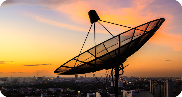 ناطحات سحاب تشكّل حرف X عند النظر من الأسفل